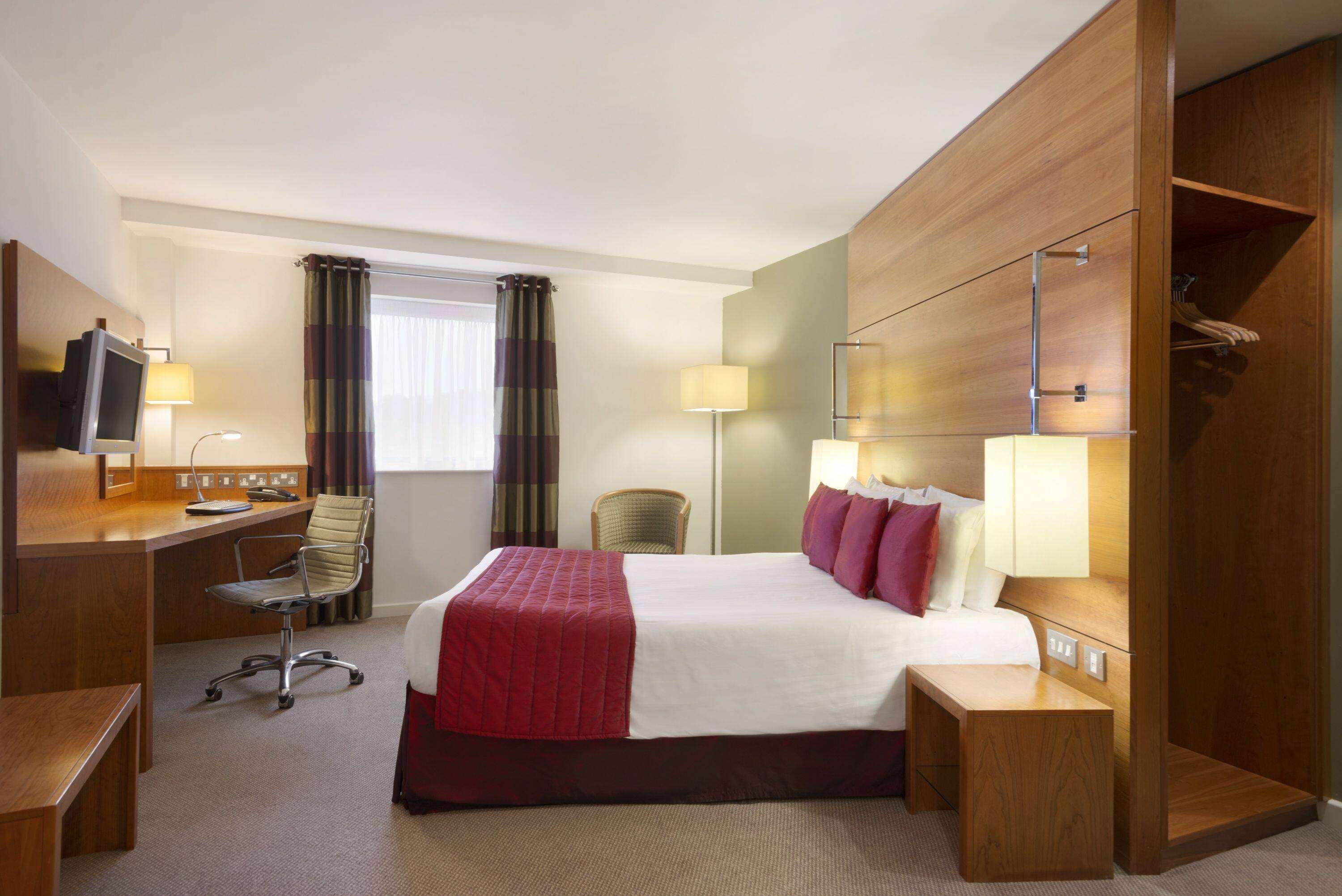 Ramada Plaza Wrexham Hotel Exterior foto