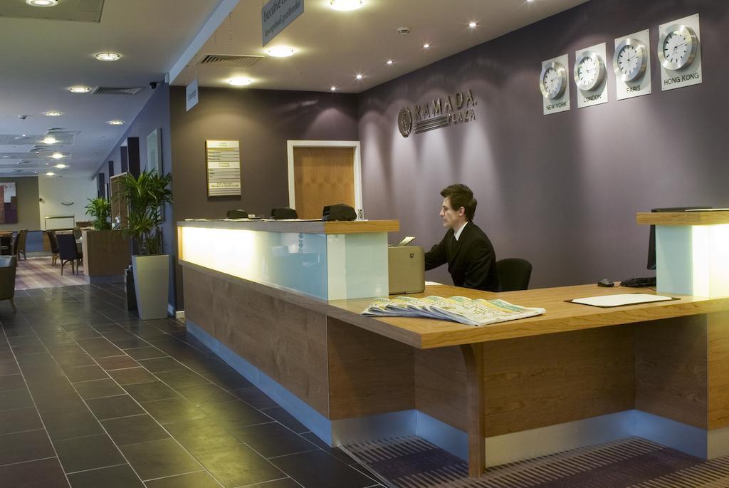 Ramada Plaza Wrexham Hotel Exterior foto