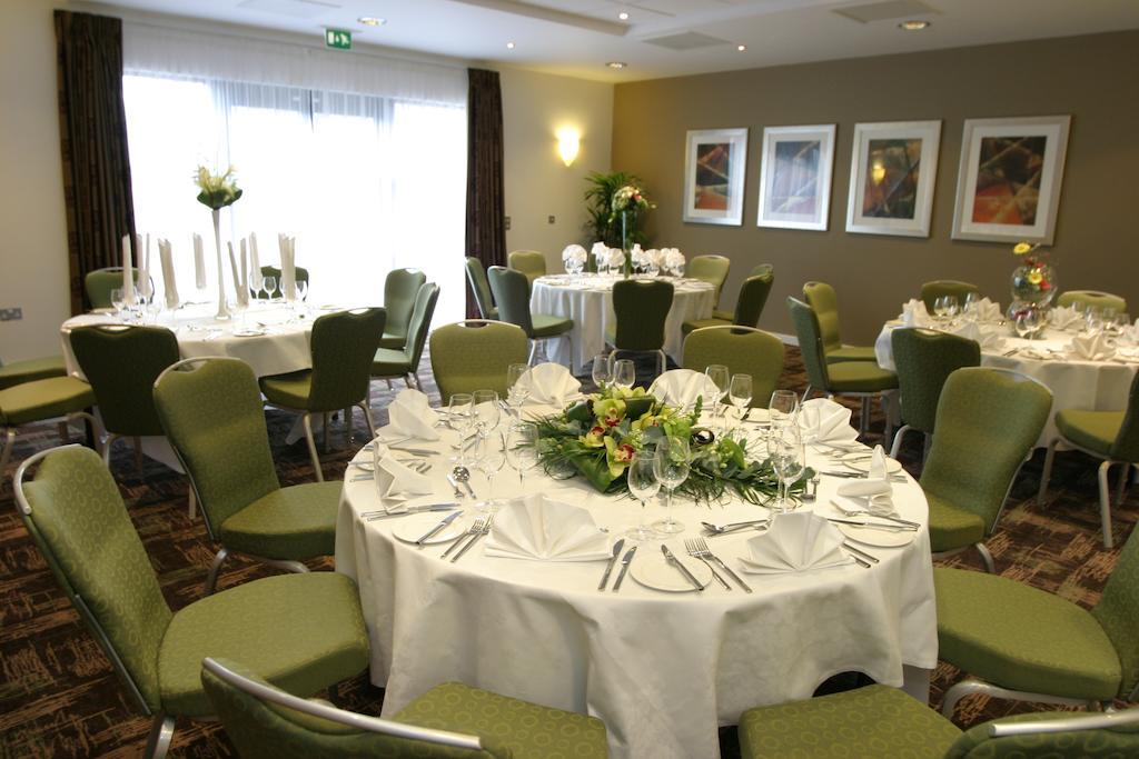 Ramada Plaza Wrexham Hotel Exterior foto